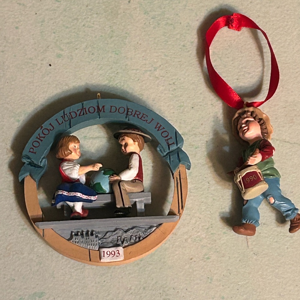 2 Hallmark Keepsake Ornaments Peace On Earth & Little Drummer Box